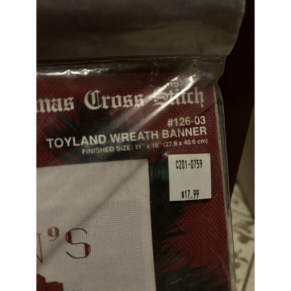 JANLYNN Toyland Wreath Banner Christmas Cross Stitch Kit #126-03 12" x 16" - Picture 2 of 3